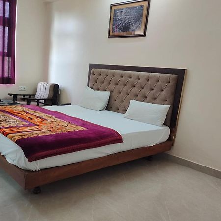 Hotel Amrapali Джайпур Екстериор снимка