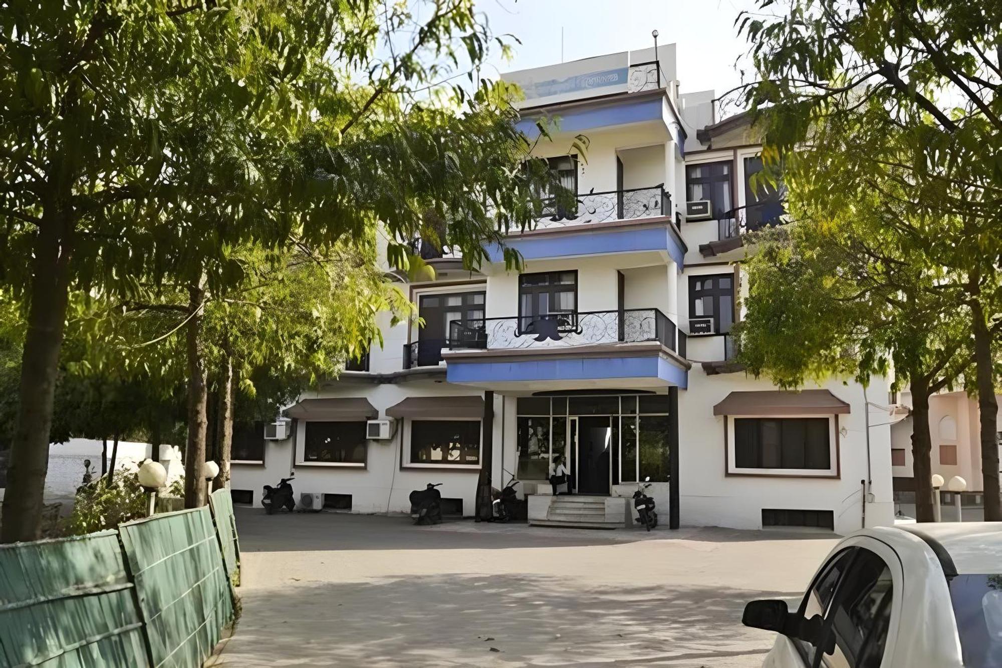 Hotel Amrapali Джайпур Екстериор снимка